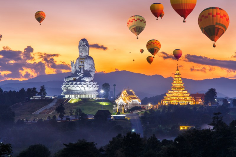 Myanmar temples and balloons