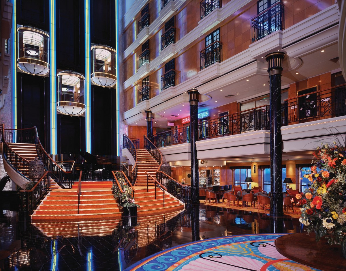 Norwegian Spirit Atrium